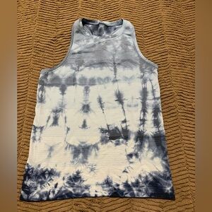 Lululemon size 8 top